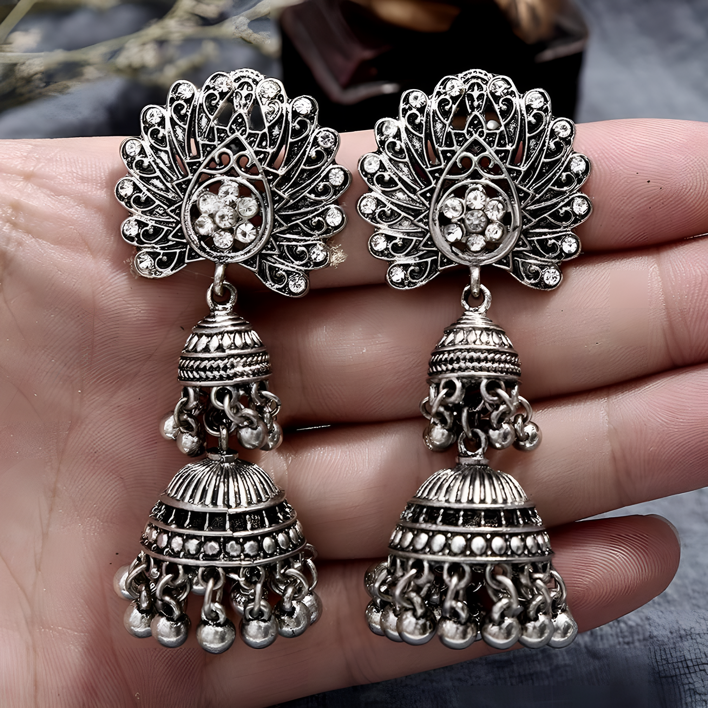 Everyday casual earrings for women, lightweight simple studs