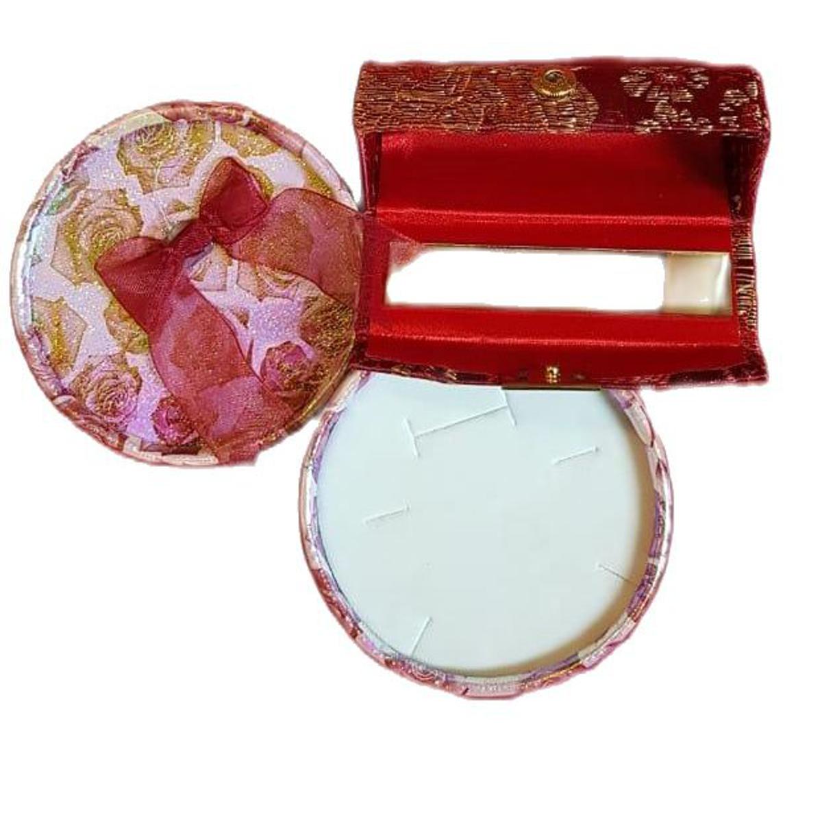 Imported Pack of 2 Random Color Jewellery Set & Mirror Ring/ Lipstick Gift box – Accessories Online in Pakistan | Hanaya