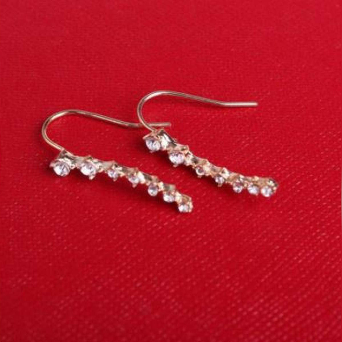 High Quality Exquisite Pearl Elegant Stylish Hoop Earring – Image 4 of 4