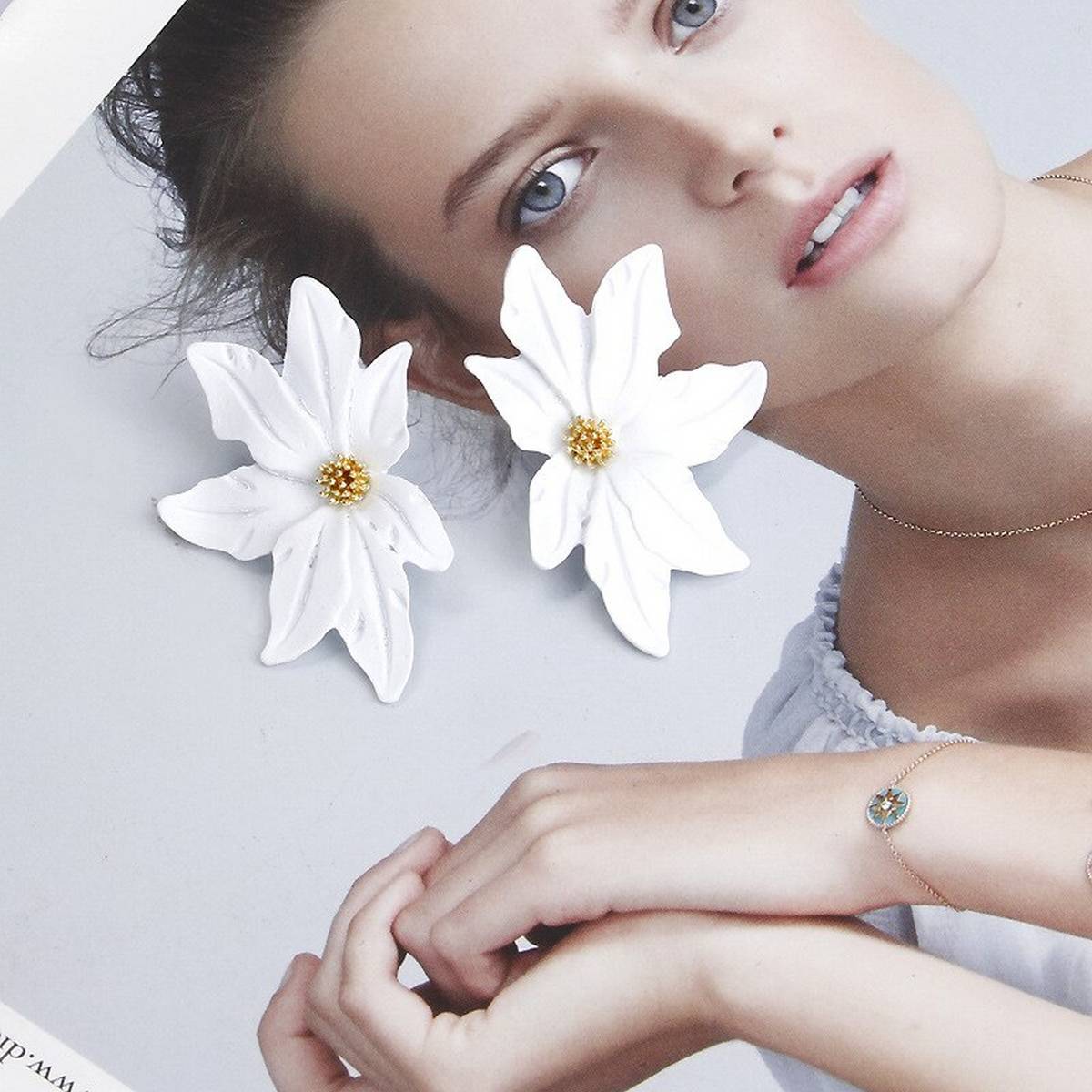 Classy Flower Shape 4.2cm Trendy Fashionable Earring – Image 3 of 6