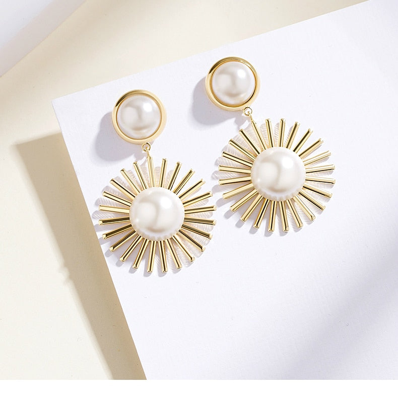 Classy Pearl Antique Exquisite Elegant Stylish Earring – Image 3 of 3
