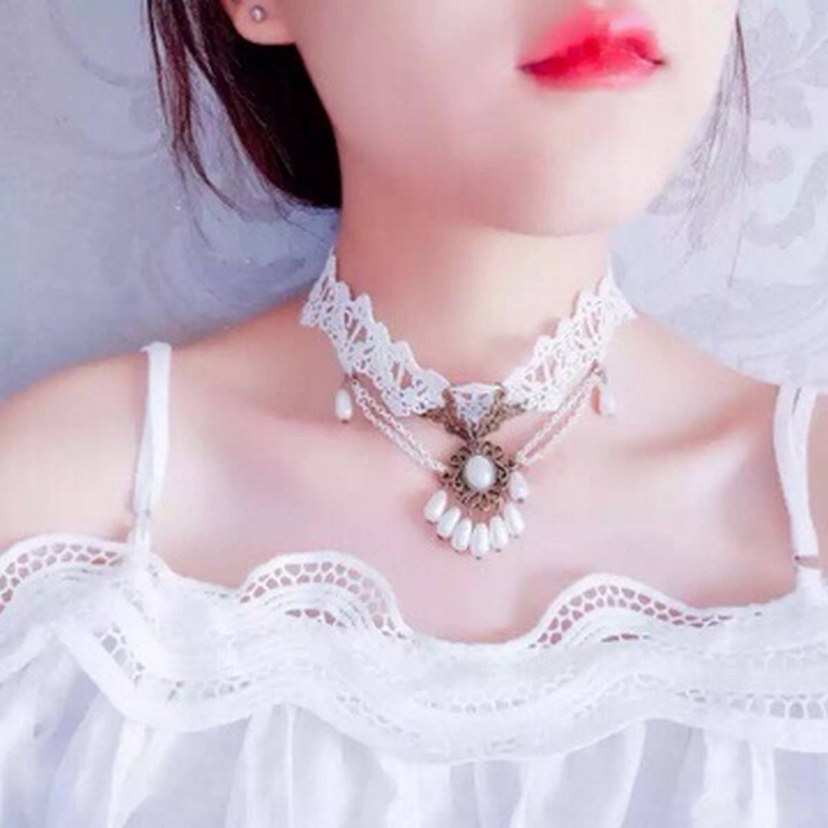 Trendy White Tassel Peal Queen Choker Classy Elegant Necklace – Accessories Online in Pakistan | Hanaya