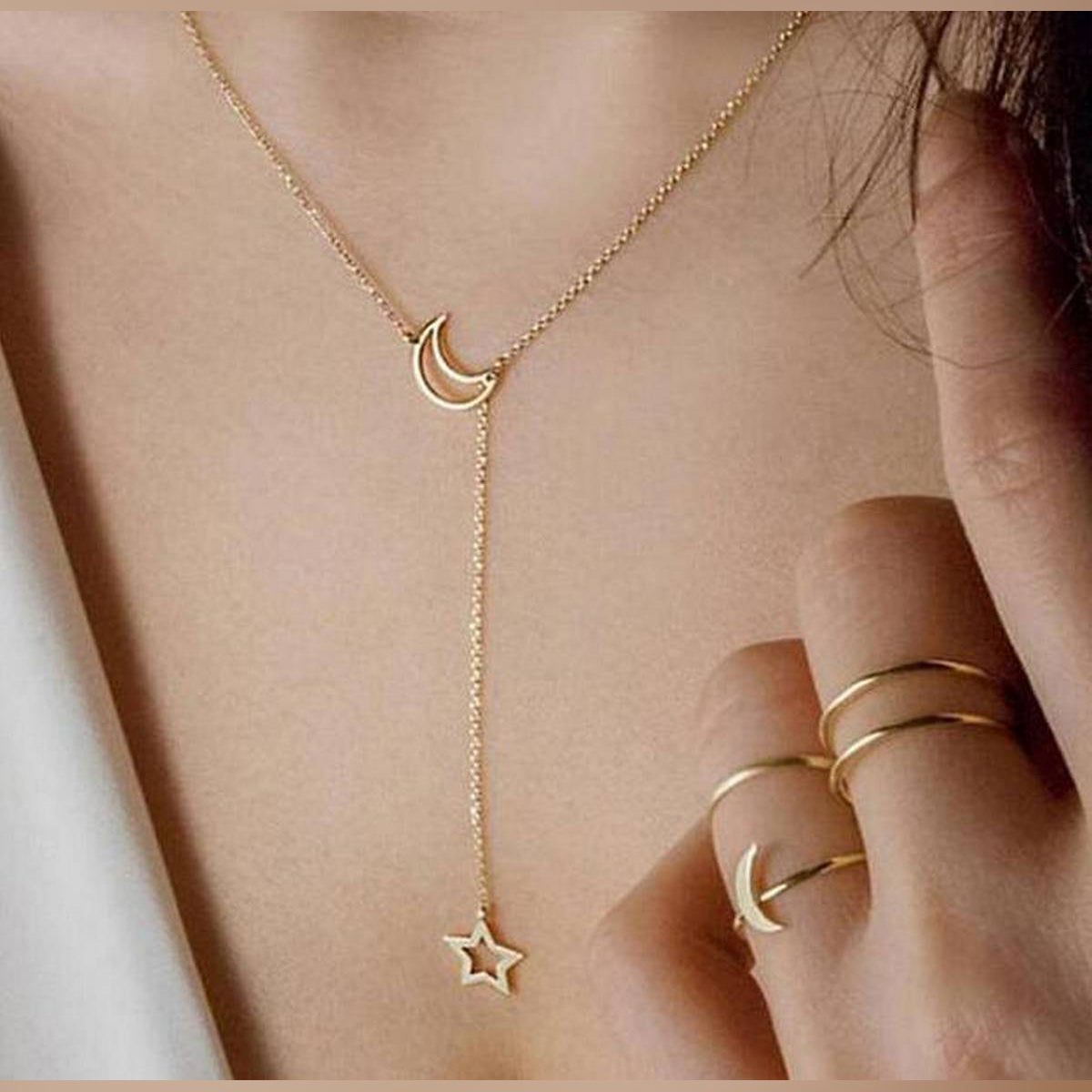 Fashion Moon Star Pendant Choker Necklace Alloy Zinc Chain – Close Up – Accessories | Hanaya Pakistan