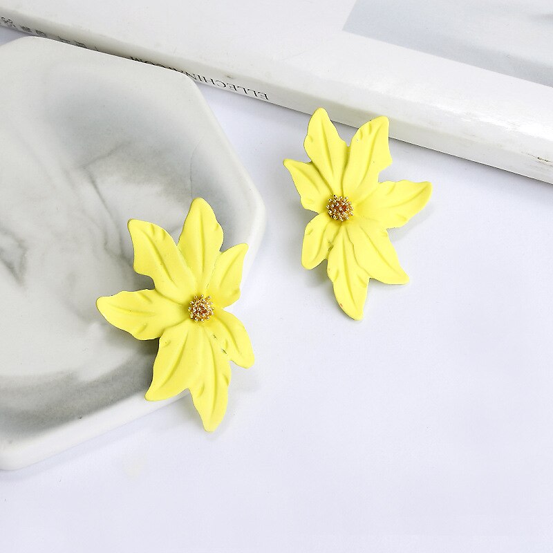 Classy Flower Shape 4.2cm Trendy Fashionable Earring – Image 2 of 6