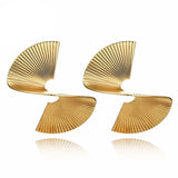 Trendy 2 cm Irregular Geometric Spiral Earring for Girls – Close Up – Accessories | Hanaya Pakistan