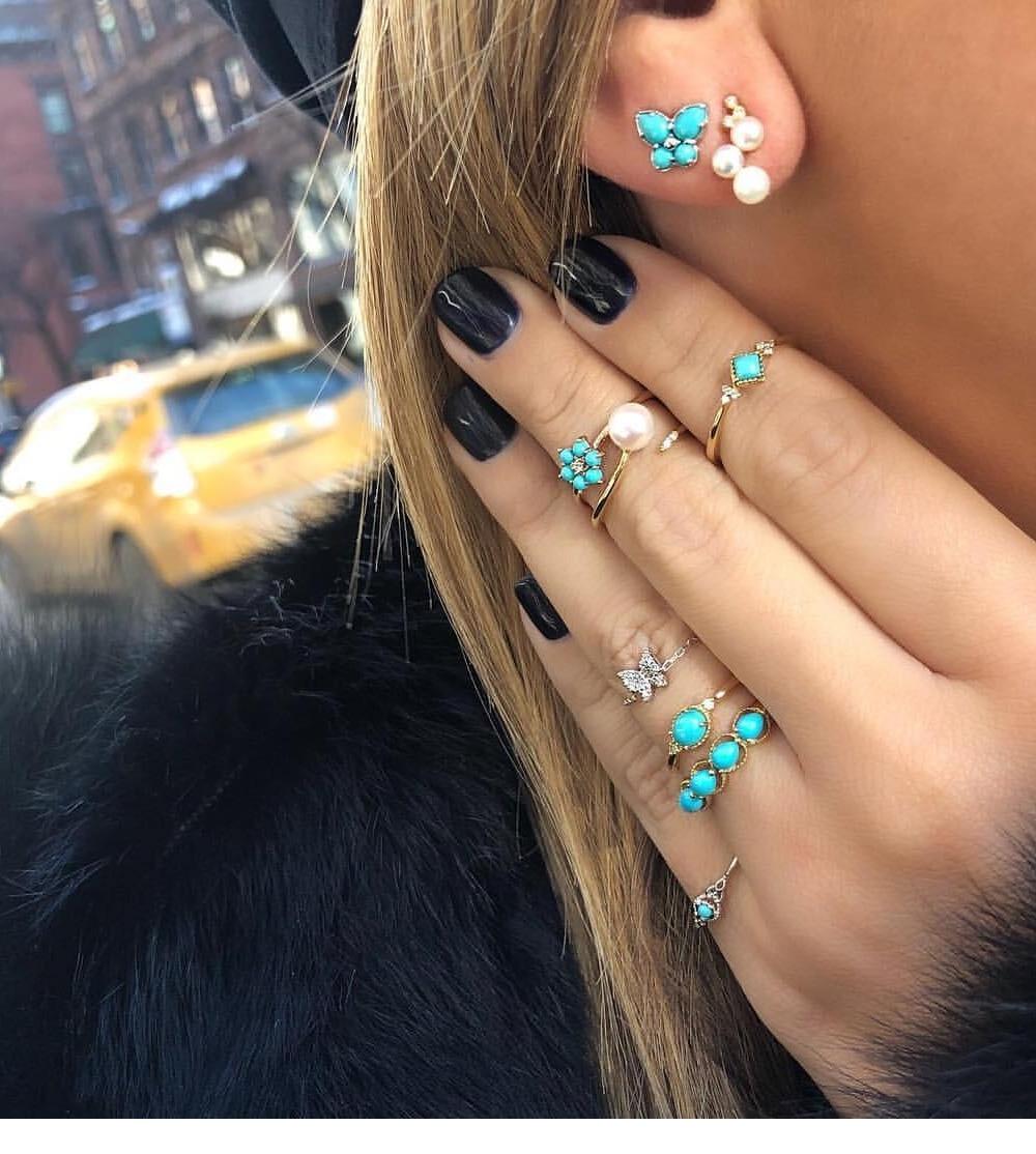 Trendy High Class 2 Earrings & Golden 6 Pieces Elegant Rings For Women – Accessories Online in Pakistan | Hanaya