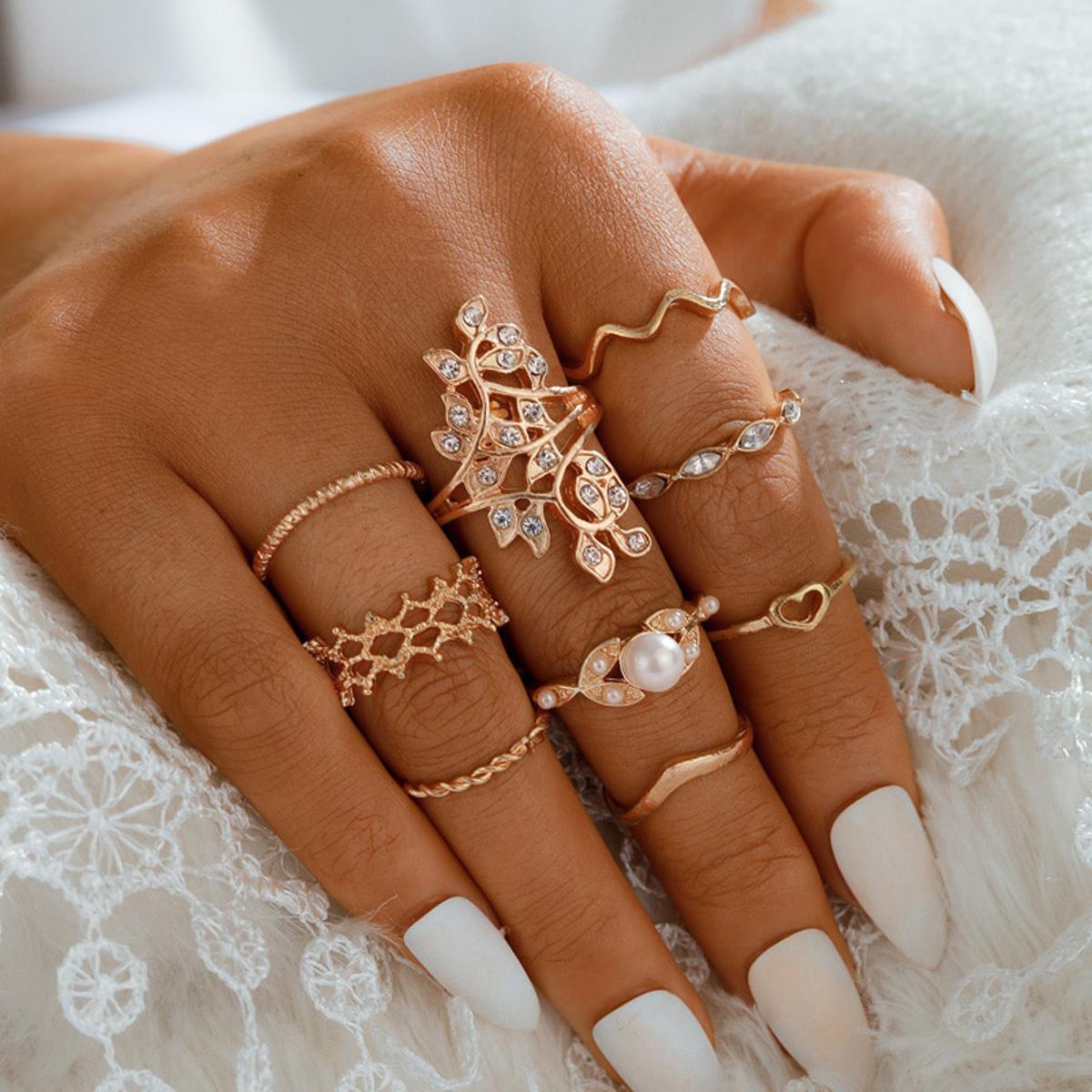Trendy High Quality 9 Pieces Set Royal Love Ring For Women – Accessories Online in Pakistan | Hanaya
