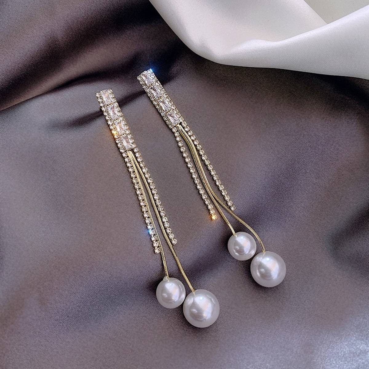 Trendy Classy Elegant Tassel Crystal Stylish Earring – Earrings Online in Pakistan | Hanaya