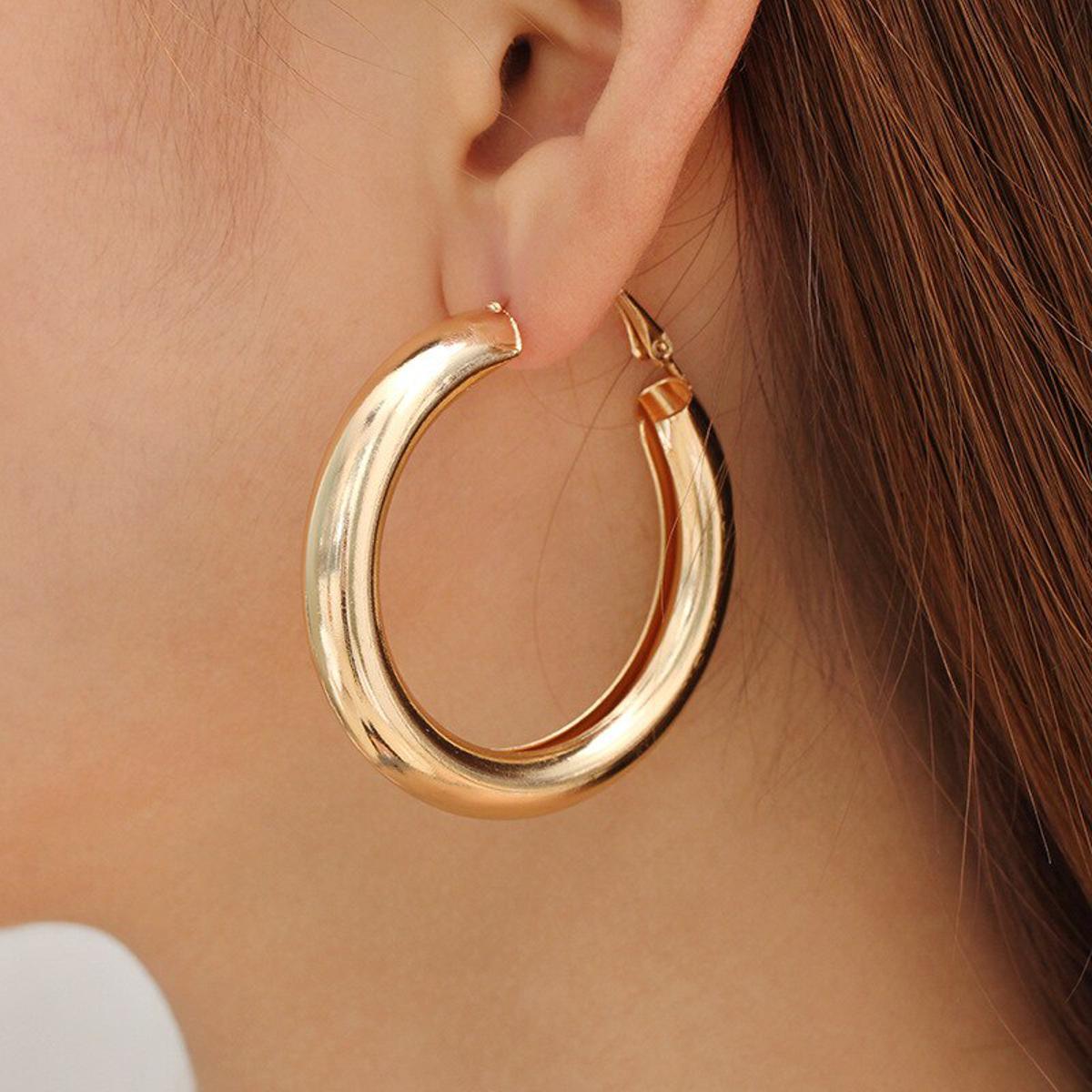 Polished Hoop Earrings for Girls – Trendy, Elegant & Classy Design – Earrings Online in Pakistan | Hanaya