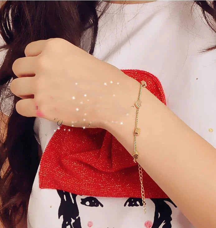 Trendy Bead Bracelet Heart Shpaed – bracelet Online in Pakistan | Hanaya