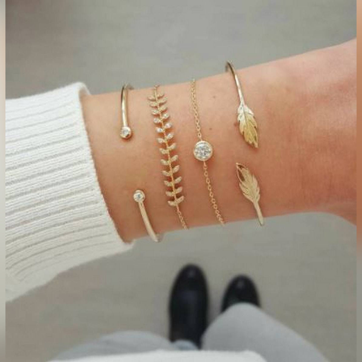Trendy Elegant 4PCS Charm Bracelet Set For Ladies – bracelet Online in Pakistan | Hanaya