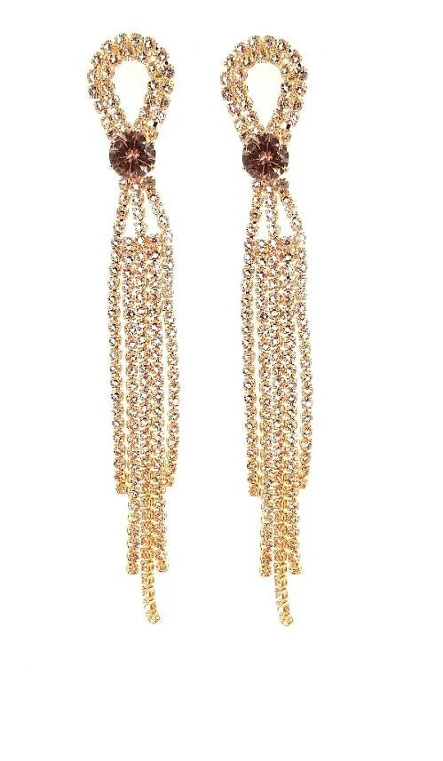 Trendy Round Fashionable Pearls Classy Elegant Earring – Close Up – Earrings | Hanaya Pakistan