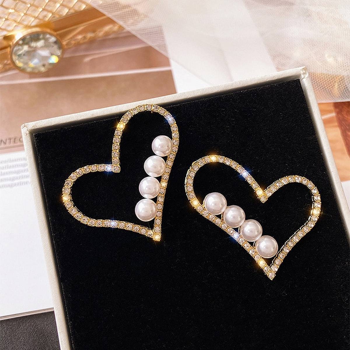 High Quality Korean Pearls Crystal Heart Style Elegant Earrings – Earrings Online in Pakistan | Hanaya