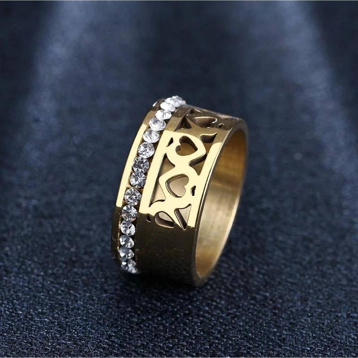 Trendy SS Heart Fully Crystalled Ring for Women -Size 17 – Accessories Online in Pakistan | Hanaya