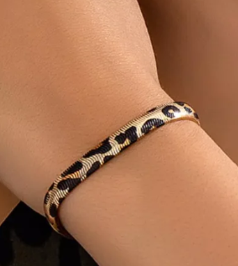 Stylish & Trendy Bracelet Bracelet for Women – Perfect for Every Occasion – Accessories Online in Pakistan | Hanaya
