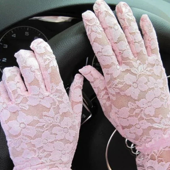 Trendy Mittens Full Finger Hand Gloves Fashionable Women Gloves – Close Up – Accessories | Hanaya Pakistan