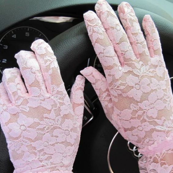 Trendy Mittens Full Finger Hand Gloves Fashionable Women Gloves – Close Up – Accessories | Hanaya Pakistan