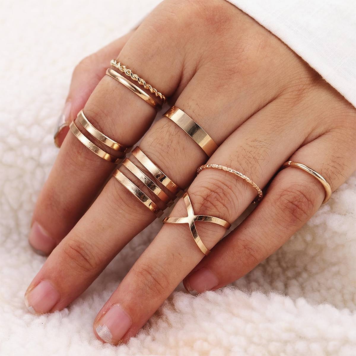 Fashionable Classy 8 Pieces Ring Set For Girls – Accessories Online in Pakistan | Hanaya