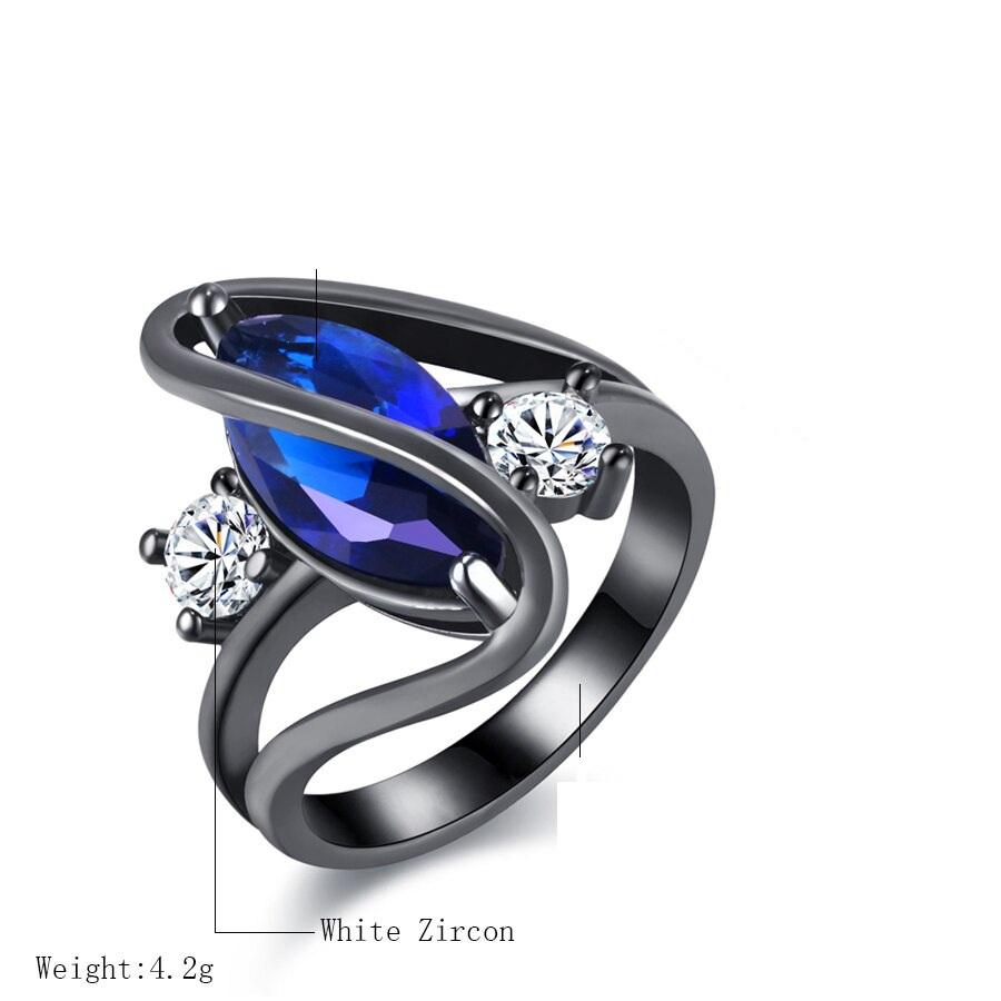 Trendy Luxury Classy Stylish Antique Heart Ring Crystals Fashion – Close Up – Accessories | Hanaya Pakistan