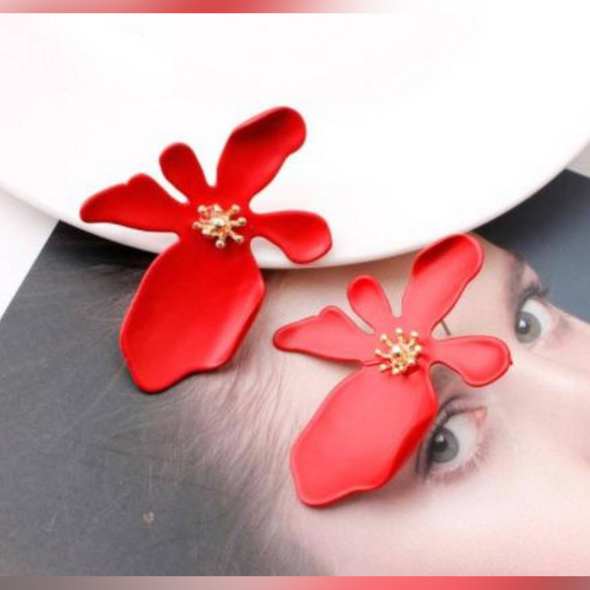 Small Black Heart Style Earrings for Teens & Women – Lifestyle – Buy Earrings Pakistan | Hanaya