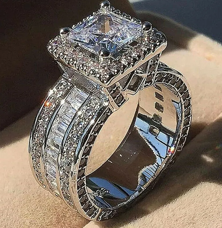 Trendy Elegant Ring for Women Royal Fashionable Ring Classy Style – Detail View – Accessories for Women Pakistan | Hanaya
