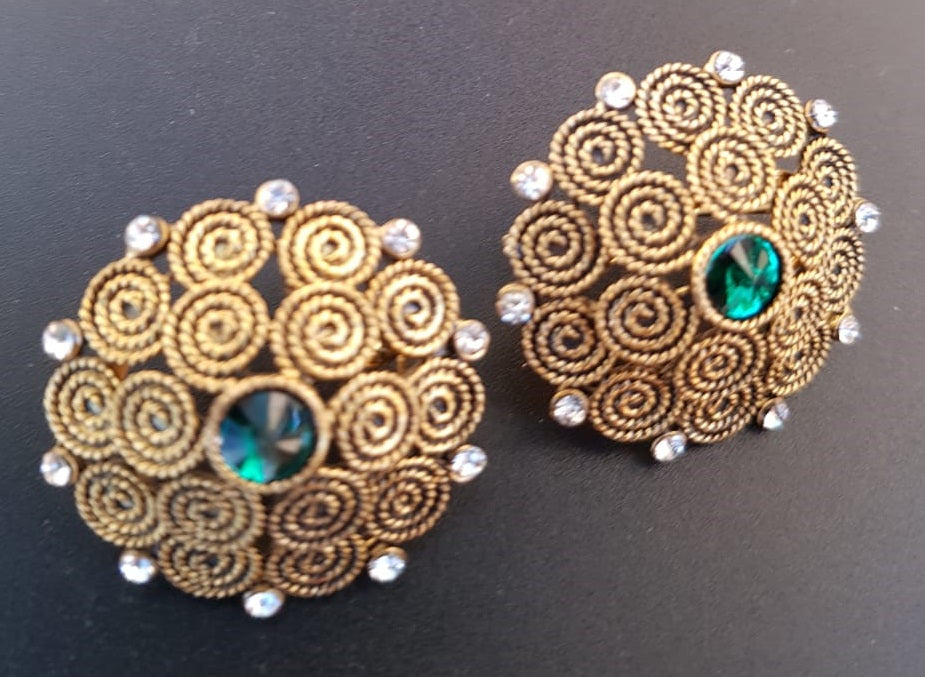 Trendy 1 Inch Flower Unique Shape Fashionable Classy Earring – View 7 – Earrings | Hanaya Pakistan