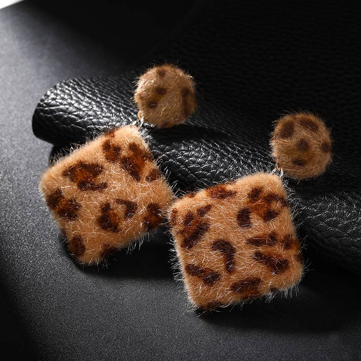 Classy Elegant Unique Fashionable Leopard Retro Drop Earring – Earrings Online in Pakistan | Hanaya