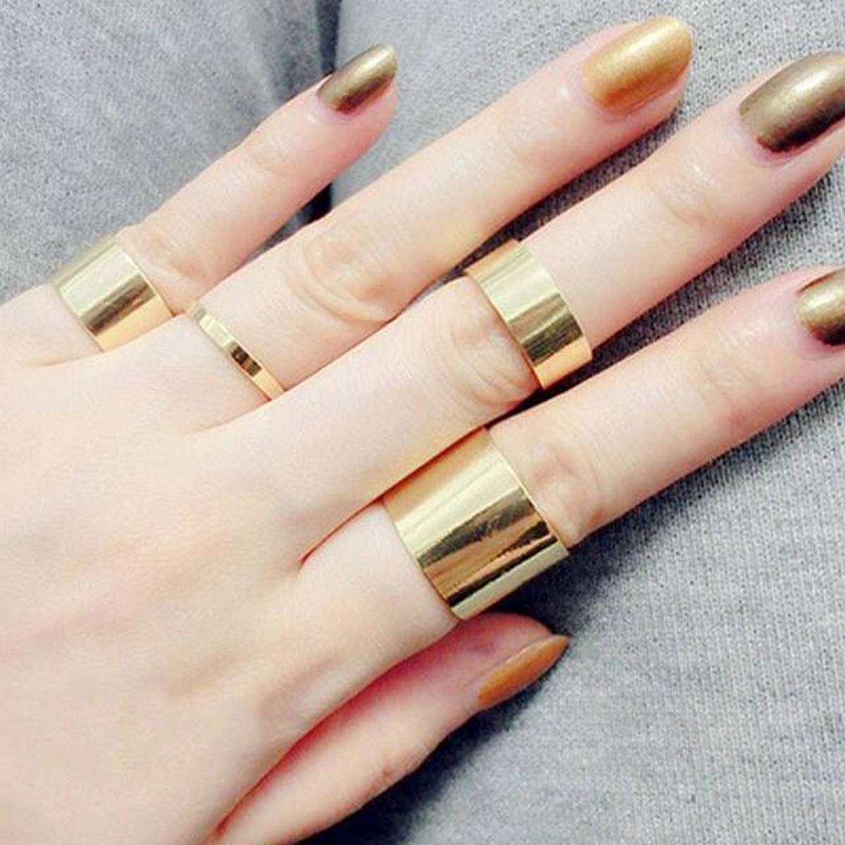 Trendy Classy Fashion Jewelry 4 Pieces Ring Set For Women – Accessories Online in Pakistan | Hanaya