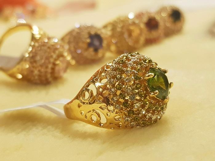Trendy Style For Love Elegant Wedding Fashion Classy Ring – Detail View – Accessories for Women Pakistan | Hanaya