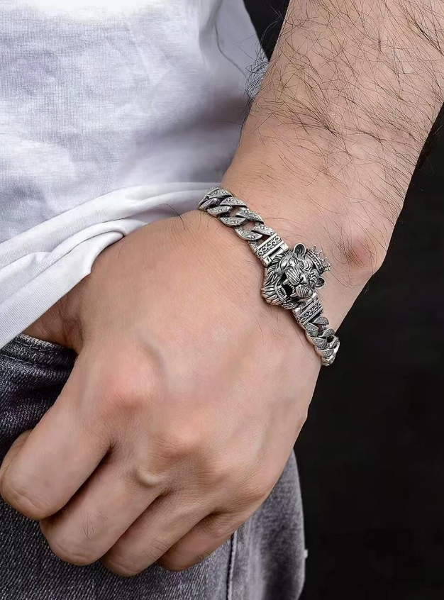 Premium Men Vintage Silver Crown Tiger Head Bracelet Personalized Hip Hop Loop Chain Adjustable Punk Stainless Steel Wri