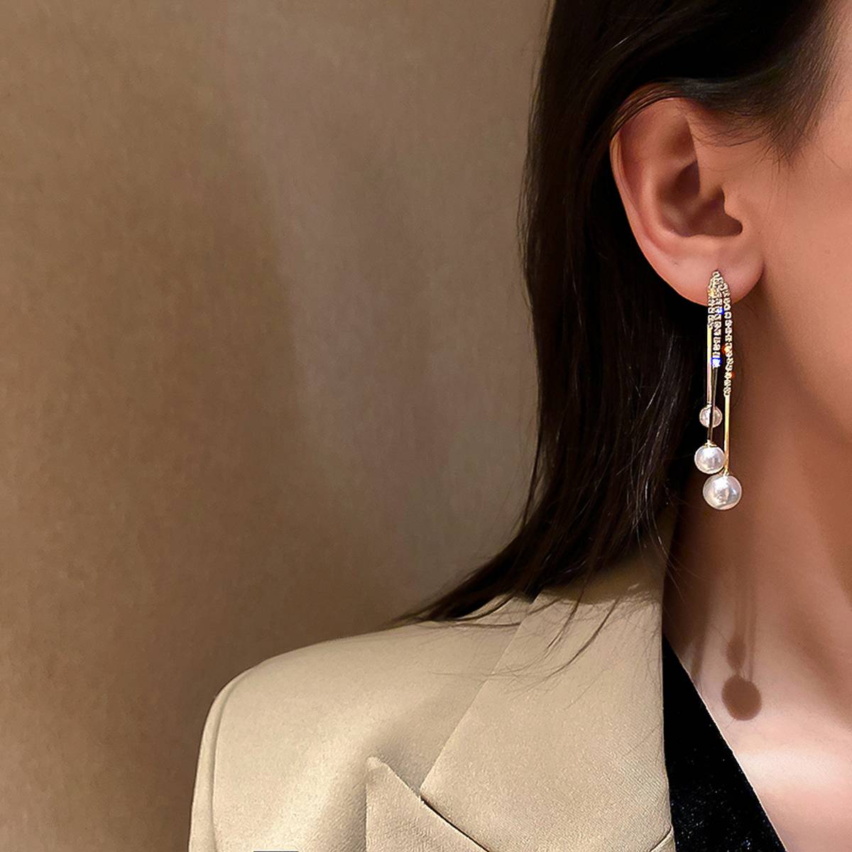 Trendy Classy Elegant Tassel Crystal Stylish Ladies Earring – Earrings Online in Pakistan | Hanaya