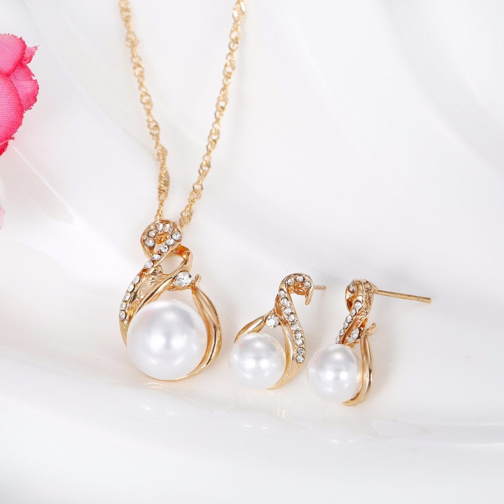 Trendy Classy Pearl Crystal Crystal Earring & Necklace Jewelry Set – Image 3 of 4