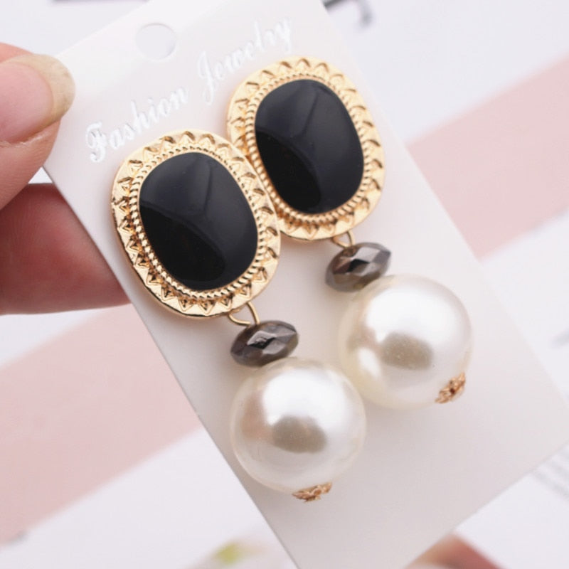 Trendy Classy Elegant Big Pearl Drop Stylish Earring For Girls – Image 2 of 4