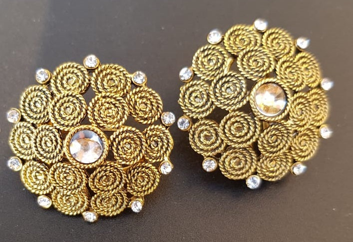 Trendy 1 Inch Flower Unique Shape Fashionable Classy Earring – Earrings Online in Pakistan | Hanaya