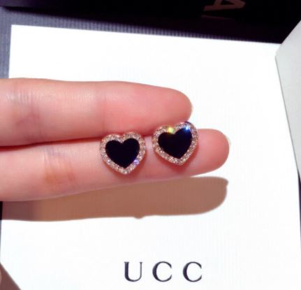 Small Black Heart Earrings for Girls – Stylish & Trendy – Earrings Online in Pakistan | Hanaya
