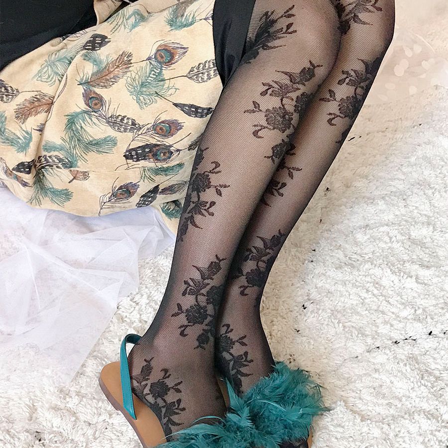 Lace Stockings and Full Socks for Women – Buy stockings, tights & leggings online in Pakistan