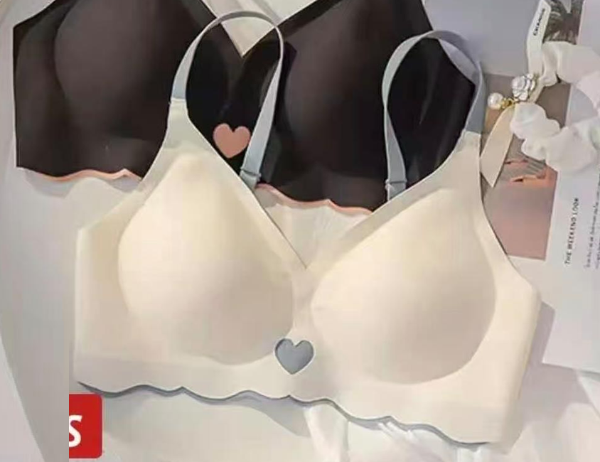 Ice Silk Seamless Sports Bra – Ultra-Thin Wireless Lifting Bra