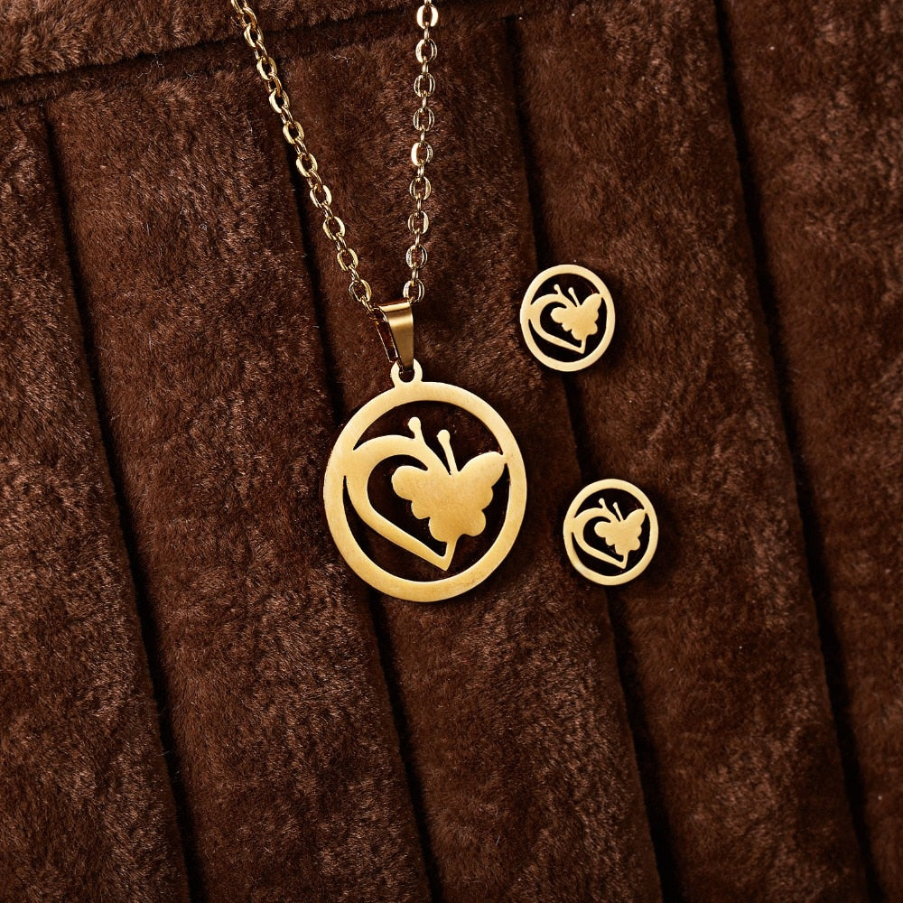 Trendy Classy Elegant Set Earrings And Necklace – Accessories Online in Pakistan | Hanaya
