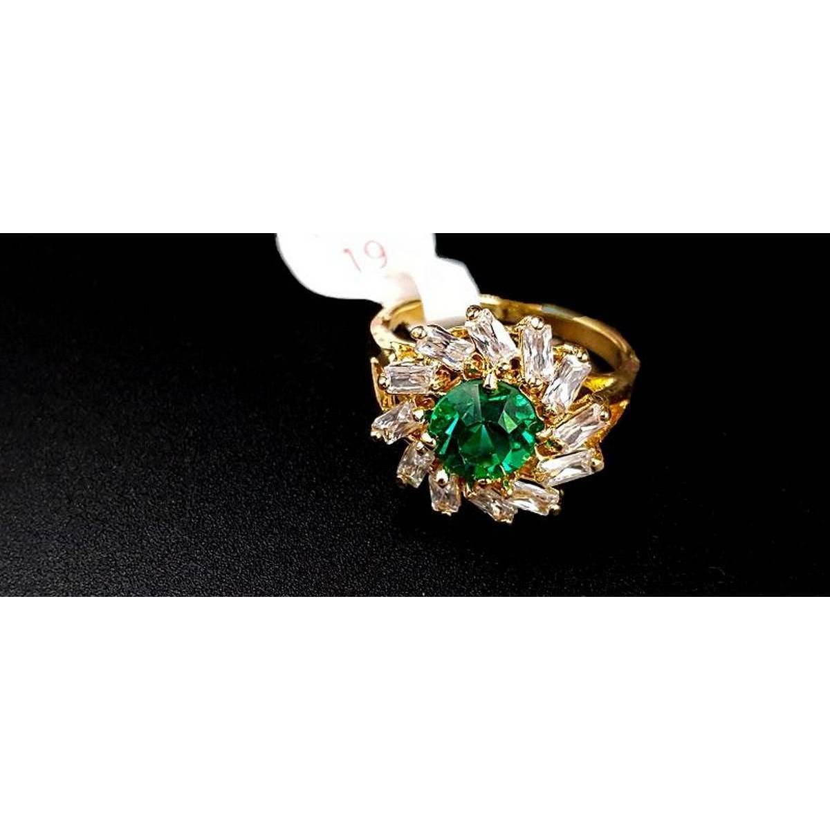 Elegant Royal Trendy Shinny Crystal Fashion Jewelry Ring – Accessories Online in Pakistan | Hanaya