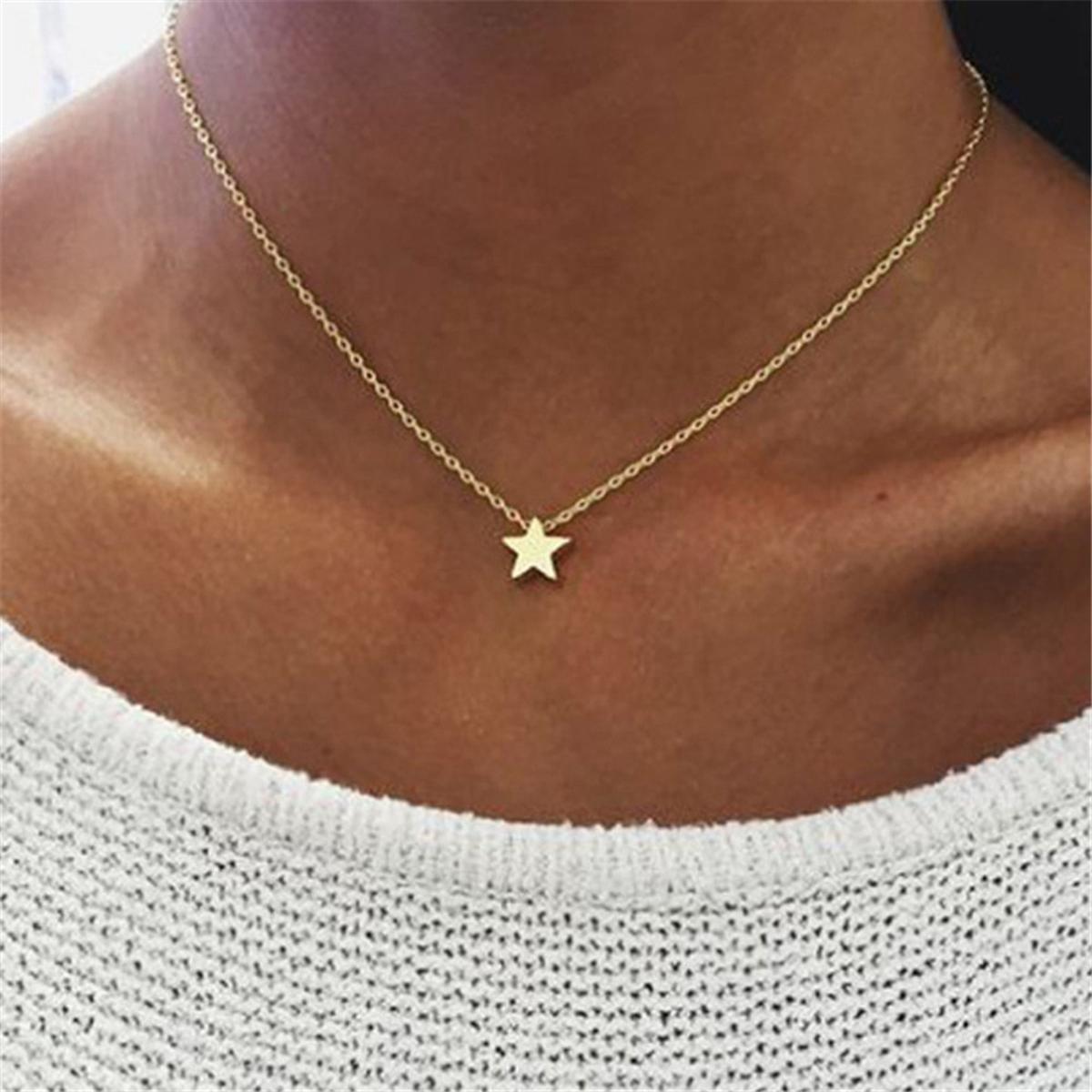 Trendy Elegant Chain Star Necklace For Girls – Accessories Online in Pakistan | Hanaya
