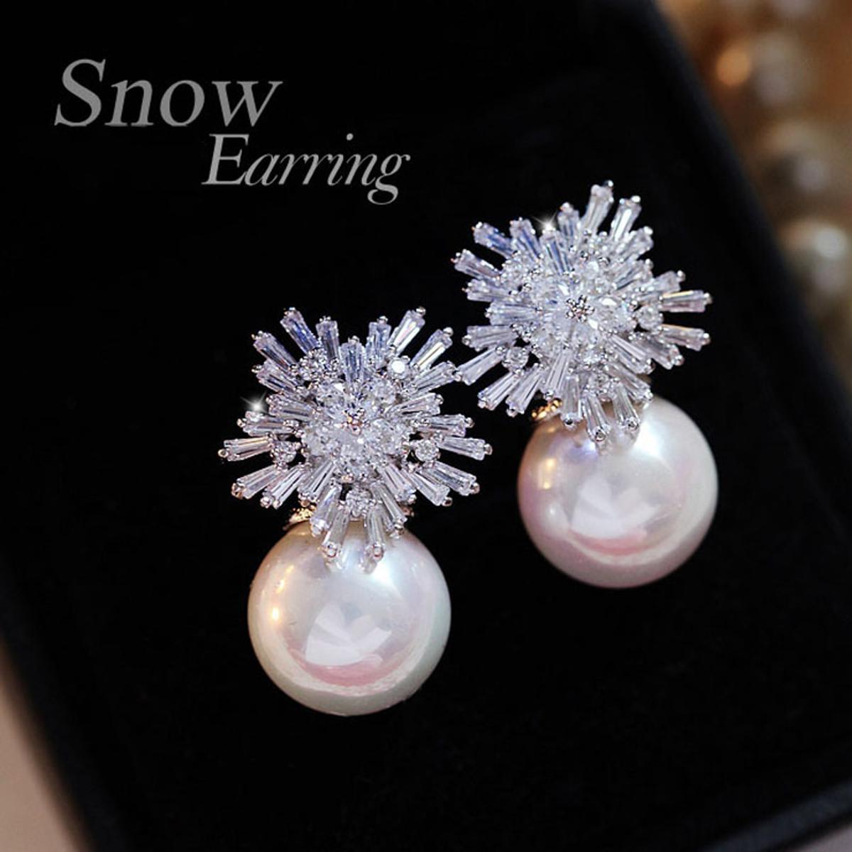 Premium Quality Korean Elegant Zircon Fashion Earring – Earrings Online in Pakistan | Hanaya
