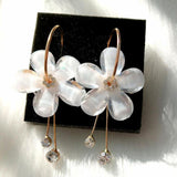 High Quality Flower Petal Crystal Elegant Earring – Image 3 of 4