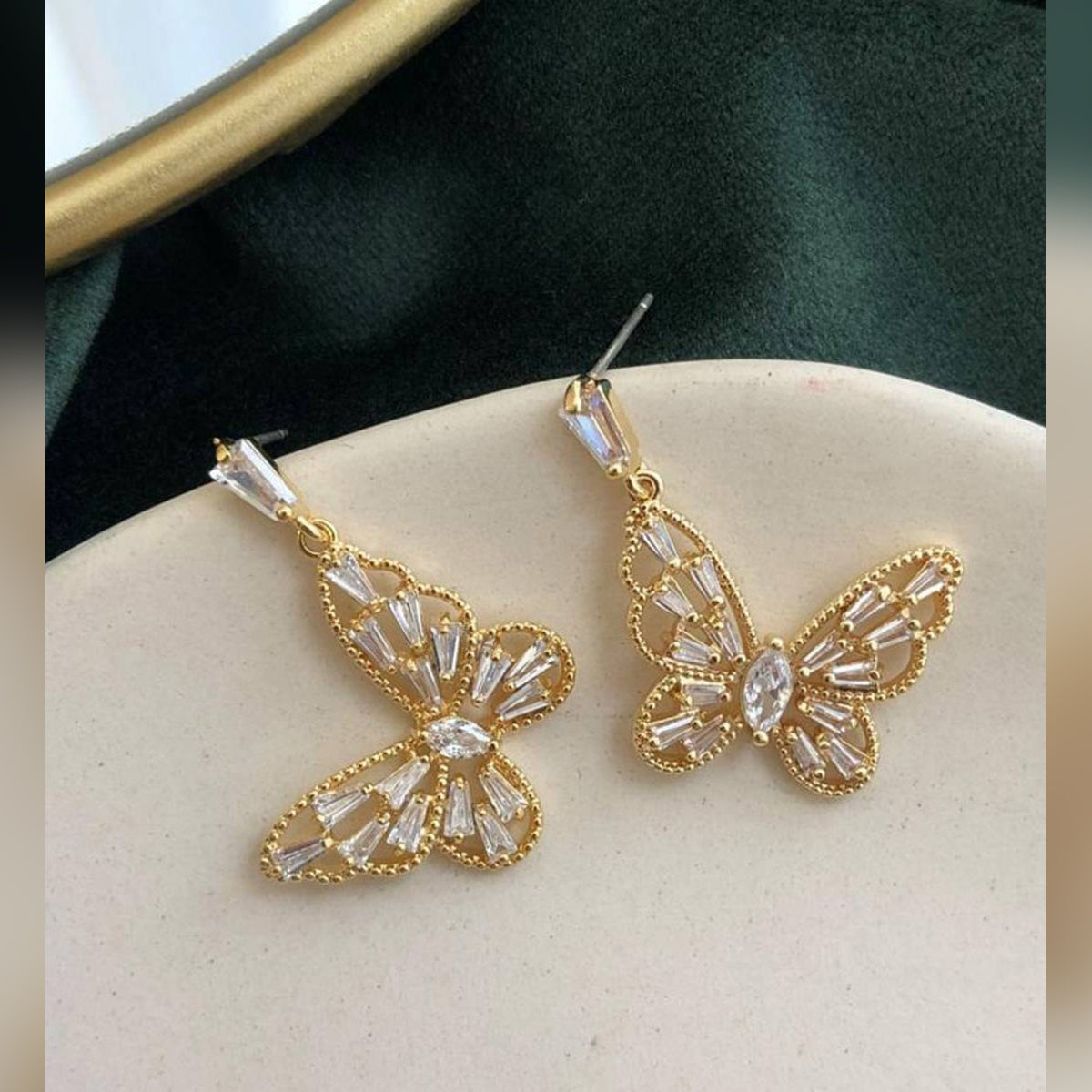 Pair Of High Quality Small Cute Fashionable Stylish Earring – Earrings Online in Pakistan | Hanaya