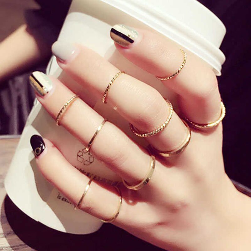 Trendy Golden High Class 10 Elegant Ring for Women – Accessories Online in Pakistan | Hanaya