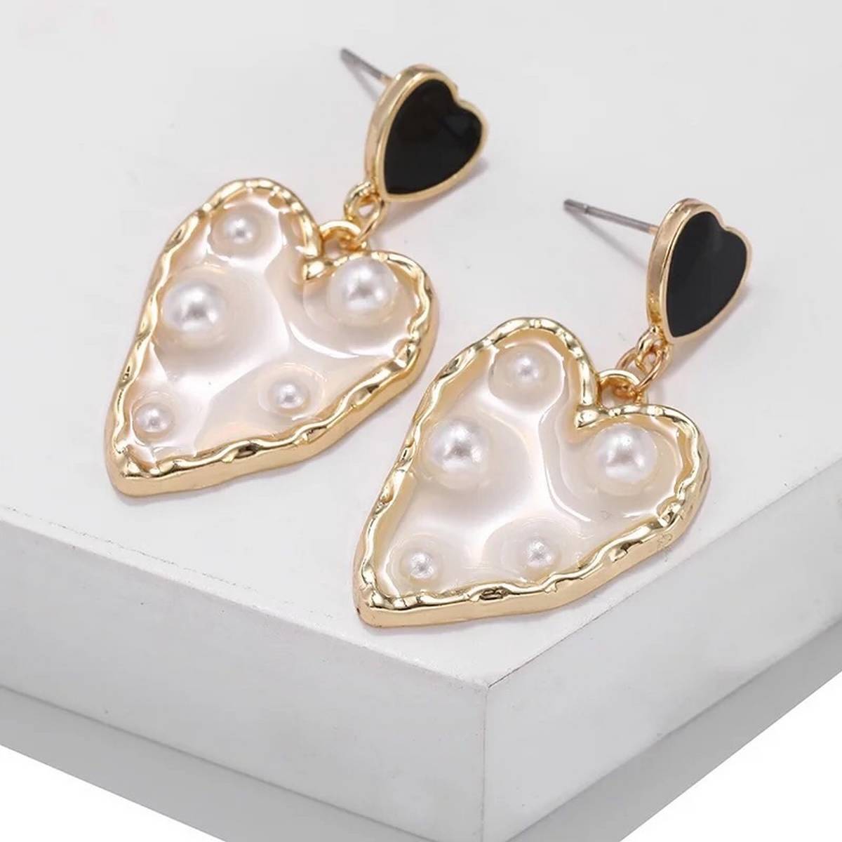Classy Elegant Unique Fashionable Pearls Inside Heart Shaped Drop Earring – Earrings Online in Pakistan | Hanaya