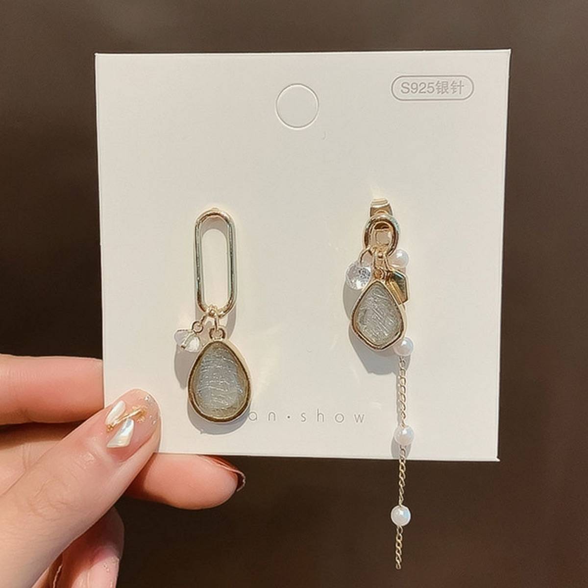 High Quality Korean Style Asymmetrical Exquisite Elegant Earring – Earrings Online in Pakistan | Hanaya
