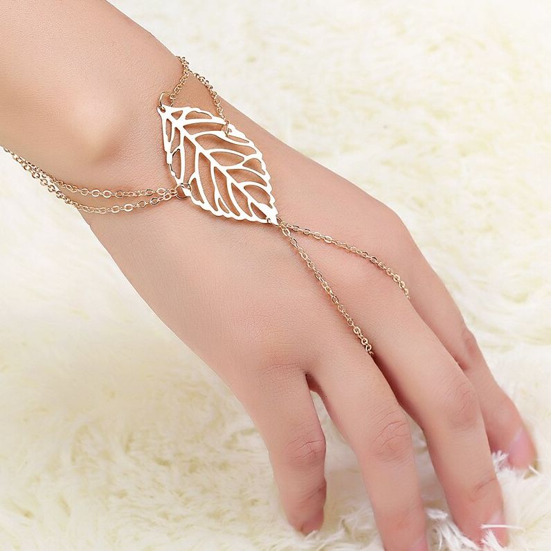 Delicate adjustable bracelet for girls — personalized name charm, cute and stylish jewelry gift