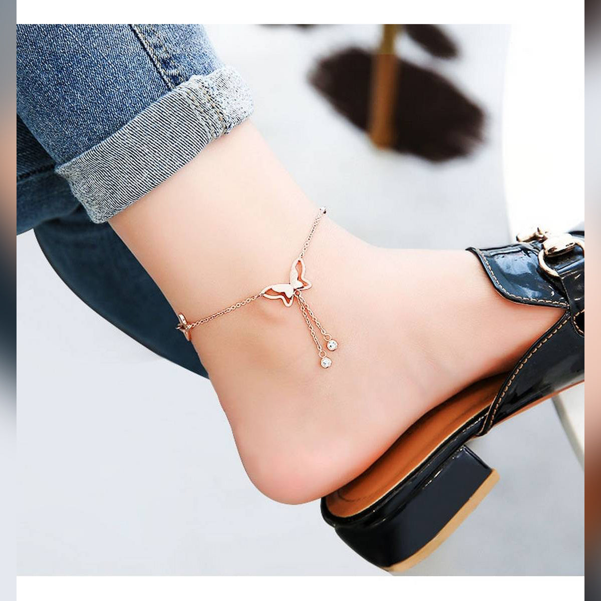 Adjustable anklet for kids — lightweight and safe design