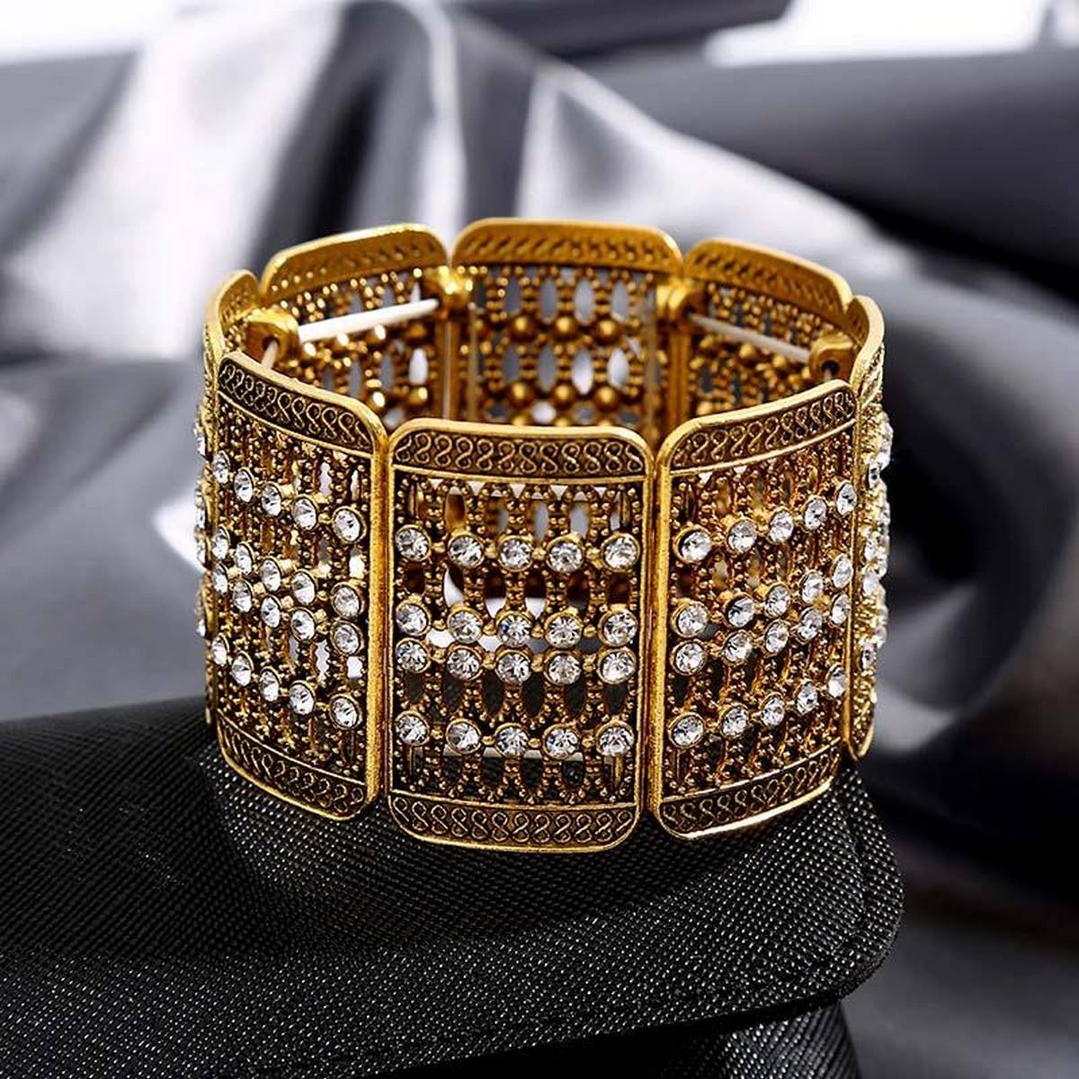 Anklet bracelet – View 116 – Accessories | Hanaya Pakistan