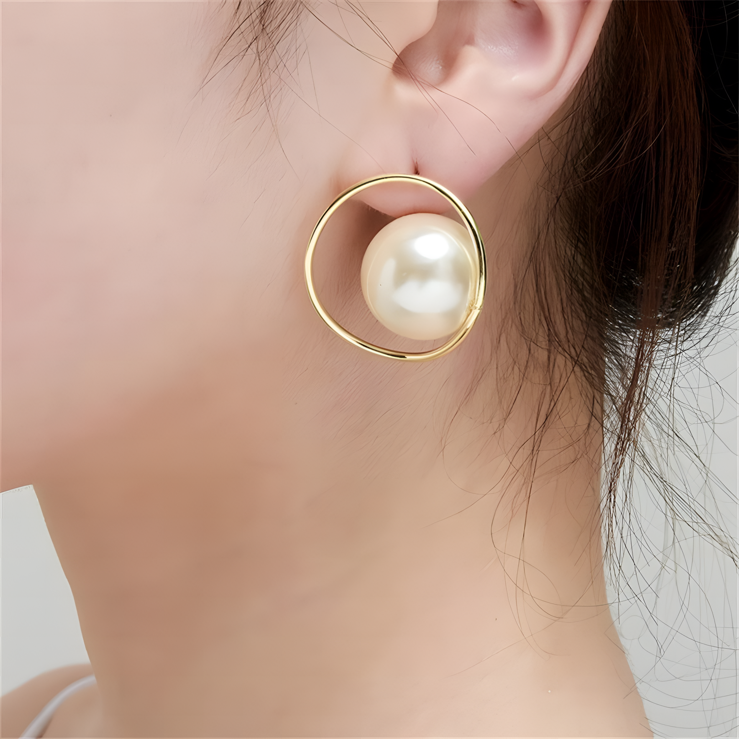 Everyday casual earrings for women, lightweight simple studs